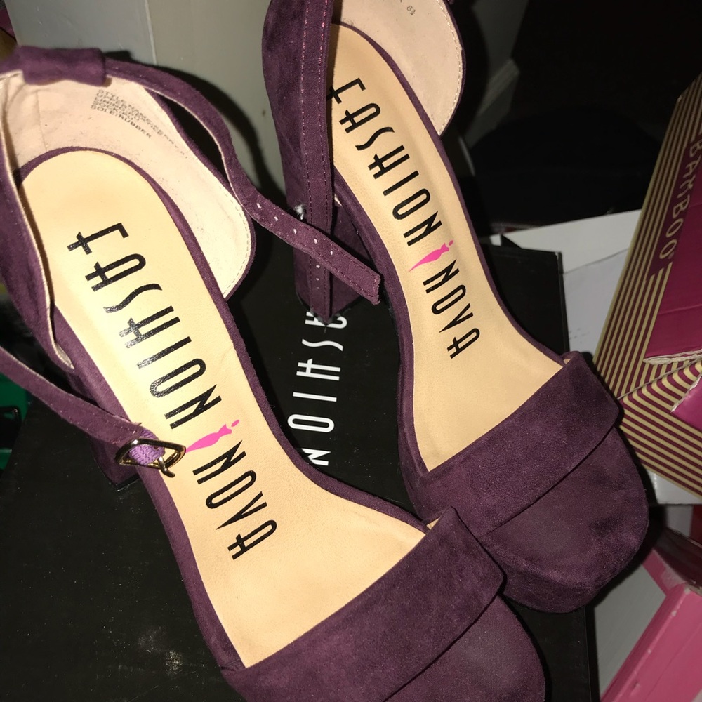 Purplish wine color pumps